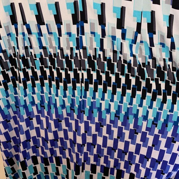 Chicos Geometric Print Dress Size 12/L Polyester/Spandex - Picture 5 of 10